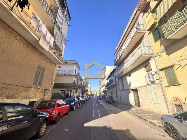 Locale Commerciale in vendita a Municipalità 7, Miano