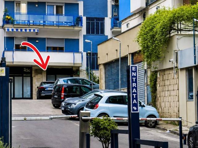 Locale Commerciale in vendita a Municipalità 5, Campania