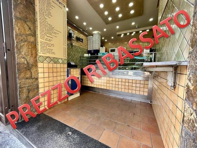Locale Commerciale in vendita a Municipalità 3, Napola