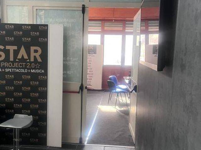 Locale Commerciale in vendita a Camaldoli, Campania