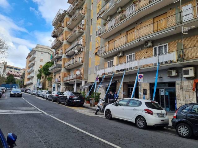 Locale Commerciale in vendita a Municipalità 5, Campania