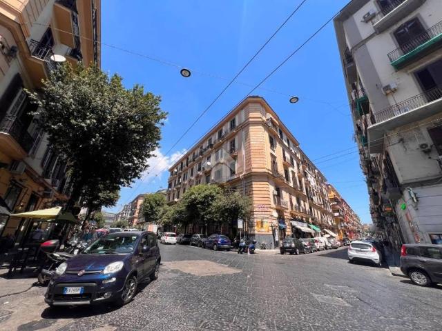 Locale Commerciale in vendita a Municipalità 4, Borgo Sant'antonio Abate