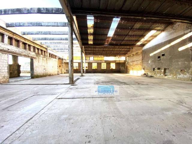 Locale Commerciale in vendita a Municipalità 6, San Giovanni A Teduccio