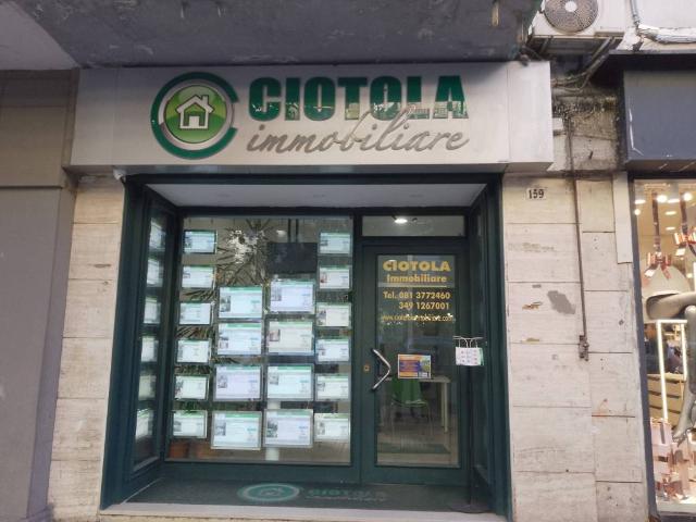 Locale Commerciale in vendita a Camaldoli, Campania