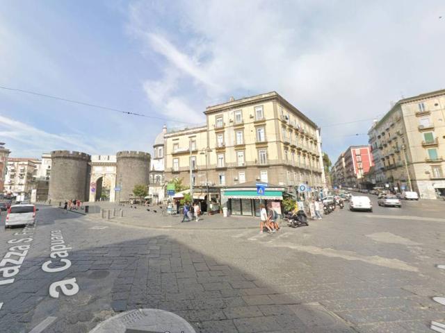 Locale Commerciale in vendita a Municipalità 4, Borgo Sant'antonio Abate