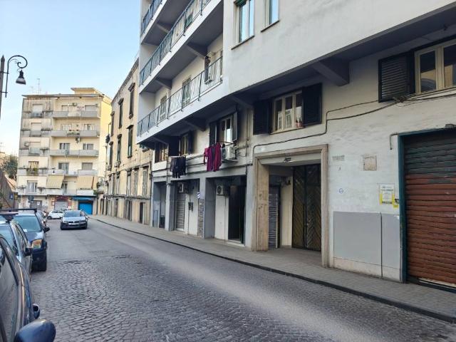 Locale Commerciale in vendita a Municipalità 5, Campania
