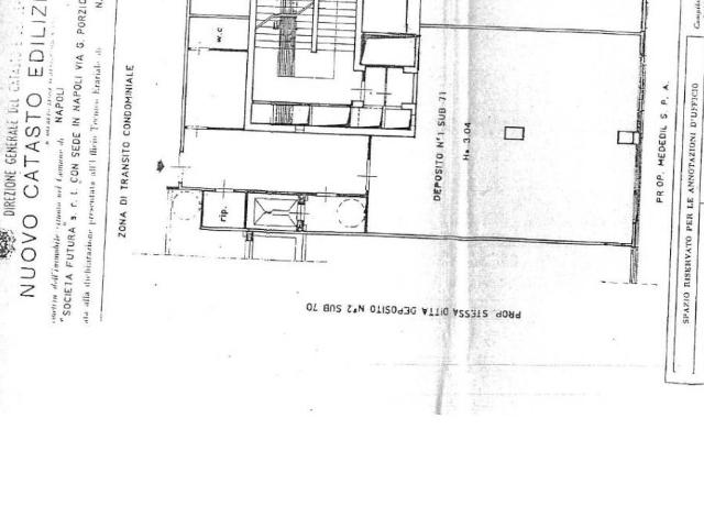 Locale Commerciale in vendita a Municipalità 4, Campania