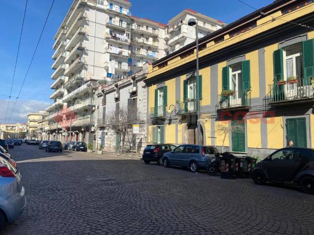 Locale Commerciale in vendita a Municipalità 6, Campania