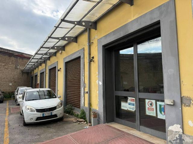 Locale Commerciale in vendita a Municipalità 6, San Giovanni A Teduccio