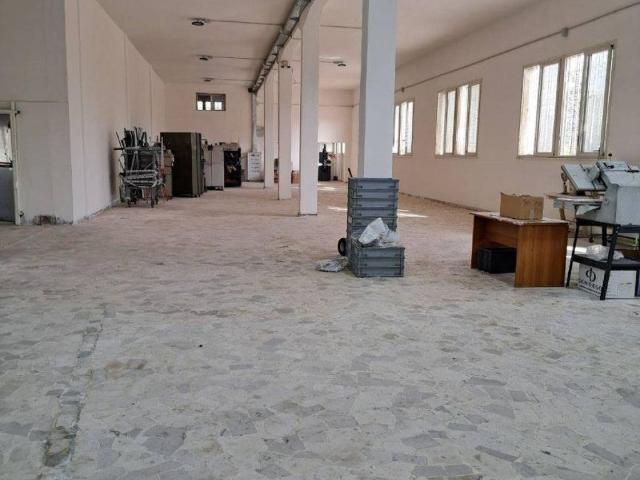 Locale Commerciale in vendita a Municipalità 8, Piscinola