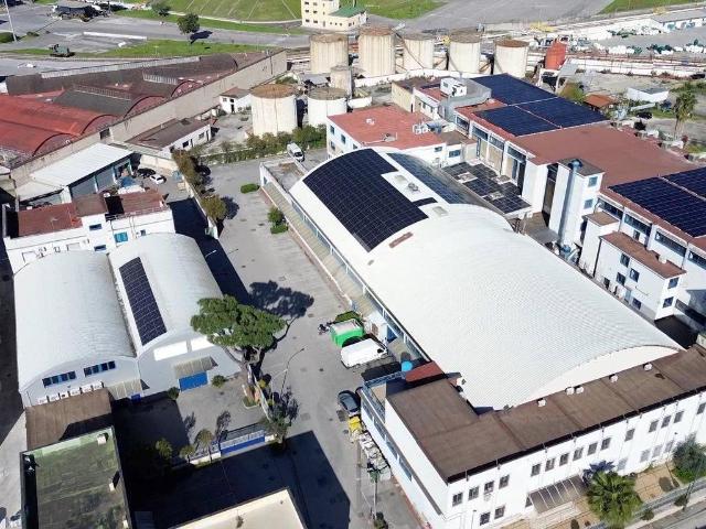 Locale Commerciale in vendita a Municipalità 6, San Giovanni A Teduccio
