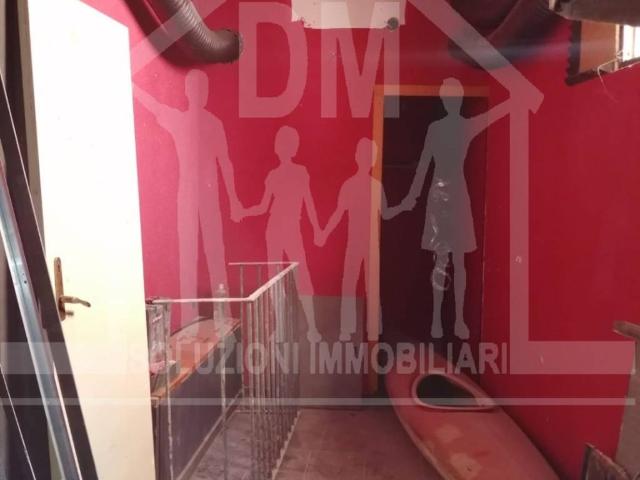 Locale Commerciale in vendita a Municipalità 10, Campania