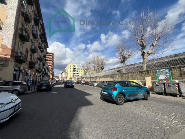 Locale Commerciale in vendita a Municipalità 4, Arenaccia
