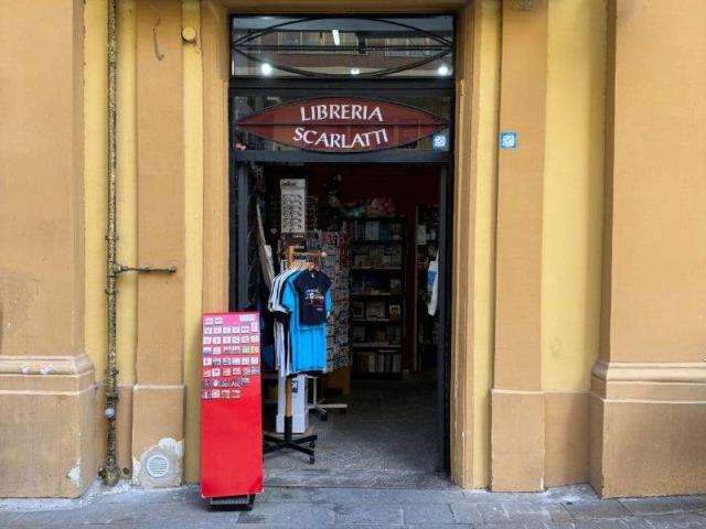 Locale Commerciale in vendita a Municipalità 5, Campania