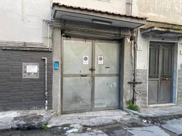 Locale Commerciale in vendita a Municipalità 3, Napola
