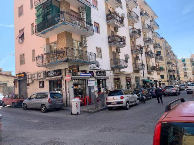 Locale Commerciale in vendita a Camaldoli, Campania