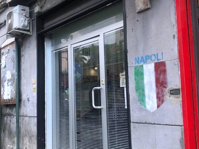 Locale Commerciale in vendita a Capodimonte, Napoli