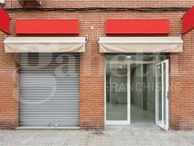 Locale Commerciale in vendita a Municipalità 1, Campania