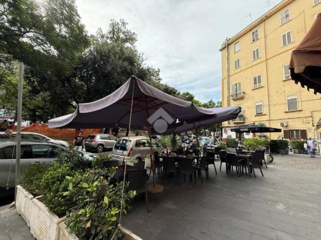 Locale Commerciale in vendita a Municipalità 3, Napola