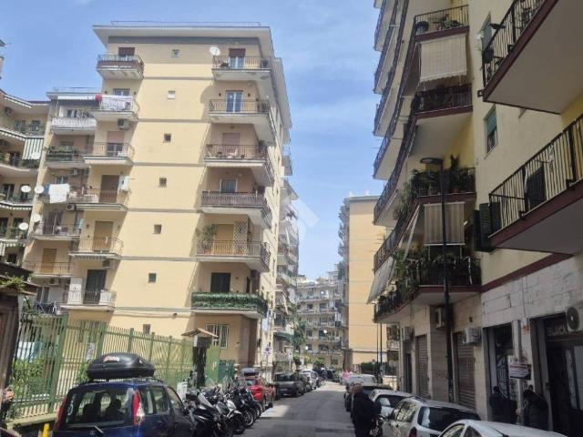 Locale Commerciale in vendita a Municipalità 5, Campania