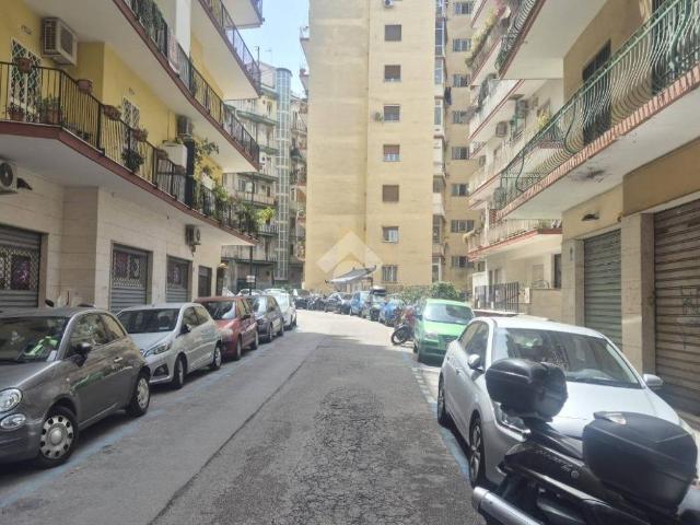 Locale Commerciale in vendita a Municipalità 5, Campania