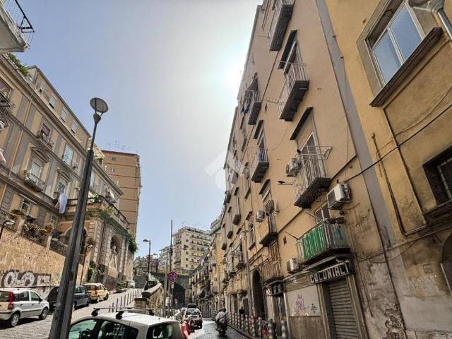 Locale Commerciale in vendita a Municipalità 5, Campania