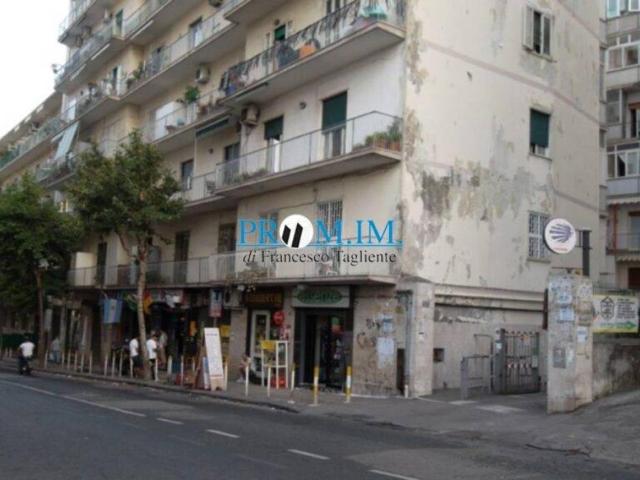 Locale Commerciale in vendita a Santa Croce, Campania