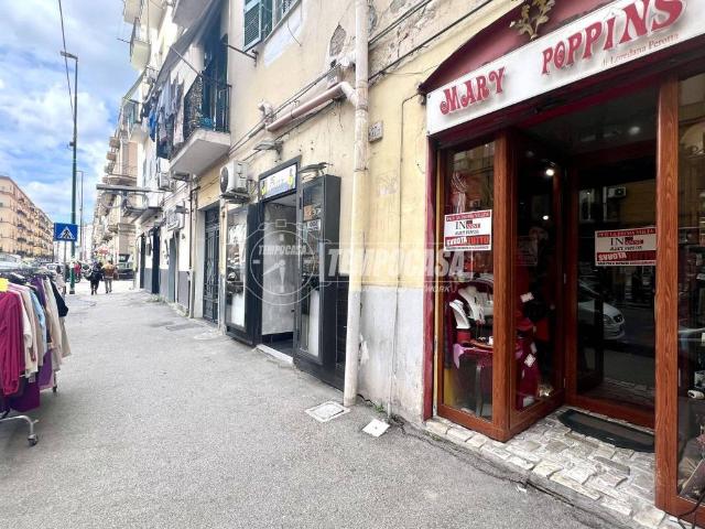 Locale Commerciale in vendita a Municipalità 4, Arenaccia