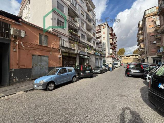 Locale Commerciale in vendita a Municipalità 4, Arenaccia