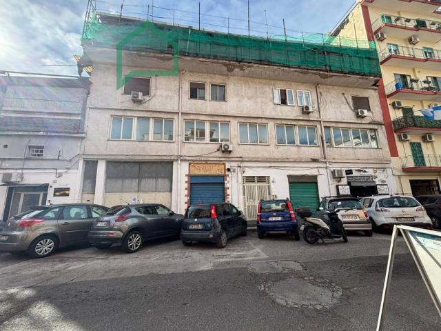 Locale Commerciale in vendita a Municipalità 4, Arenaccia