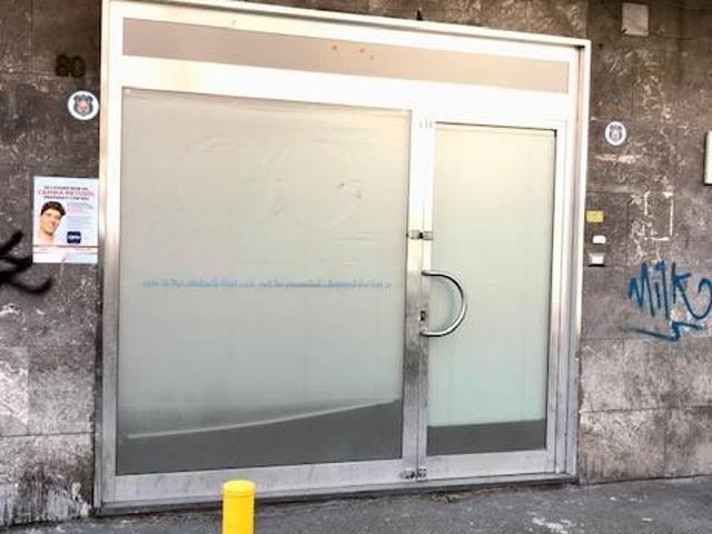 Locale Commerciale in vendita a Municipalità 5, Campania