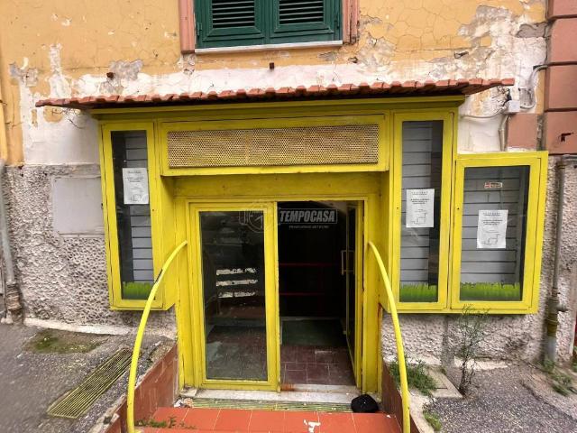 Locale Commerciale in vendita a Municipalità 10, Campania
