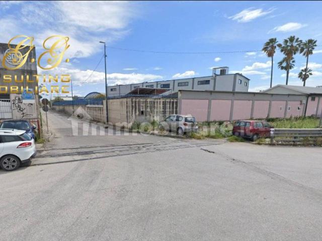 Locale Commerciale in vendita a Municipalità 6, Campania