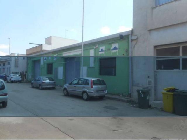 Locale Commerciale in vendita a Sant'isidoro, Puglia