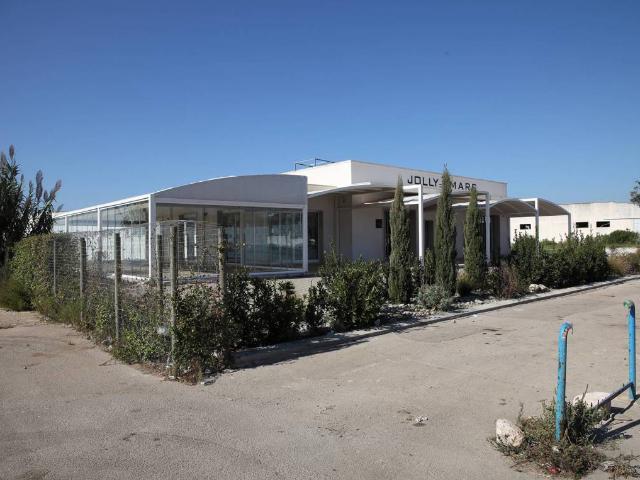 Locale Commerciale in vendita a Sant'isidoro, Puglia