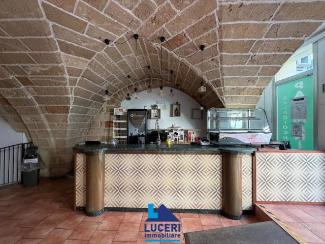 Locale Commerciale in vendita a Puglia, Lecce