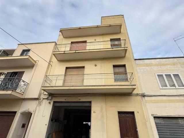 Palazzo in vendita a Puglia, Lecce