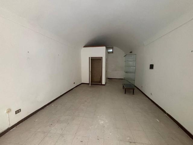 Locale Commerciale in vendita a Narni, Umbria
