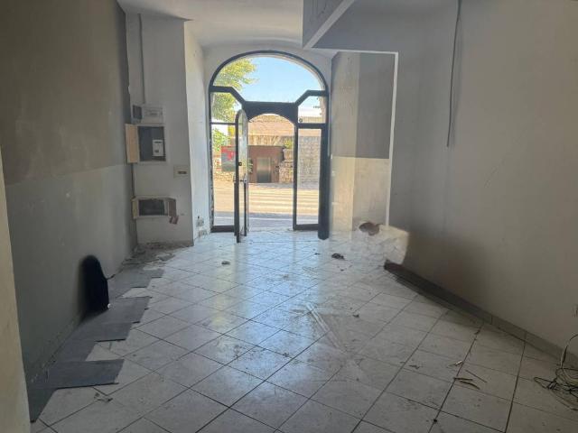 Locale Commerciale in vendita a Narni, Umbria
