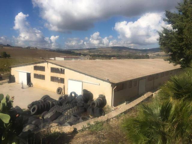 Locale Commerciale in vendita a Naro, Sicilia