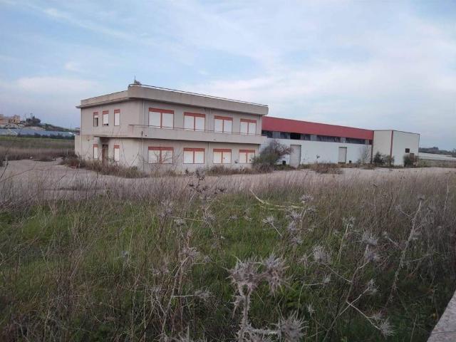 Locale Commerciale in vendita a Naro, Sicilia