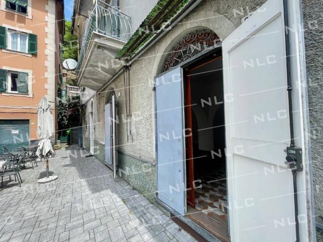 Locale Commerciale in vendita a Ne