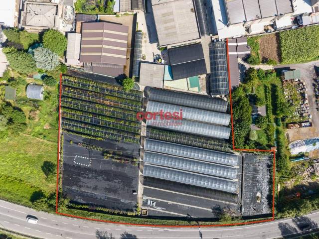 Locale Commerciale in vendita a Nembro, Lombardia