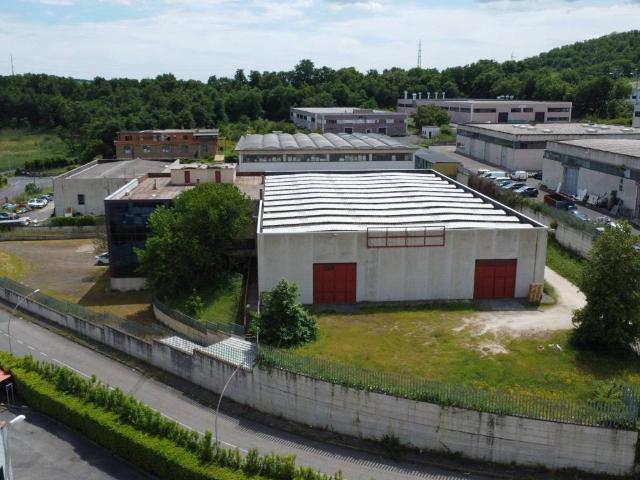 Locale Commerciale in vendita a Nepi, Lazio