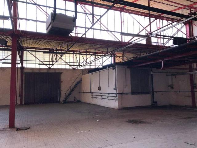 Locale Commerciale in vendita a Nervesa Della Battaglia, Veneto