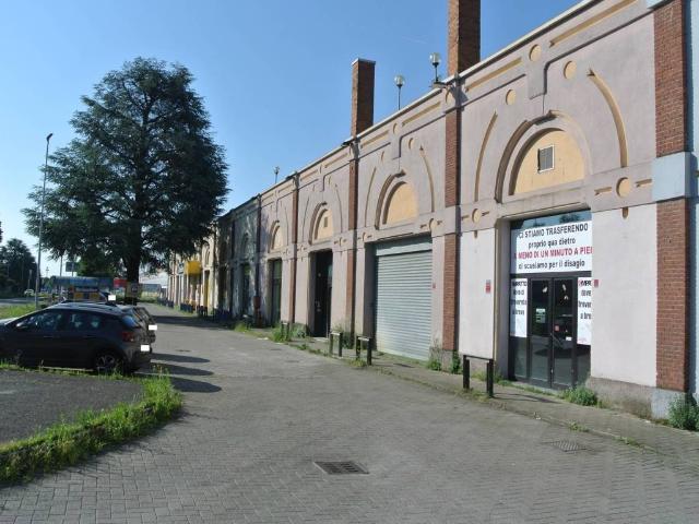 Locale Commerciale in vendita a Nerviano, Lombardia