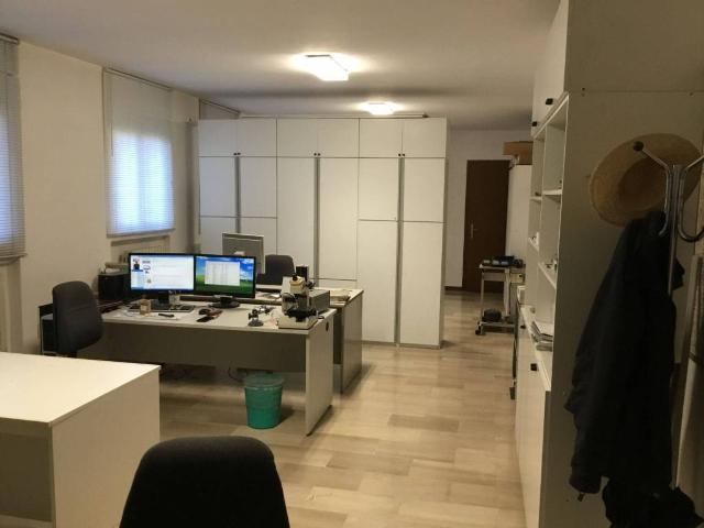 Locale Commerciale in vendita a Cantone, Nerviano