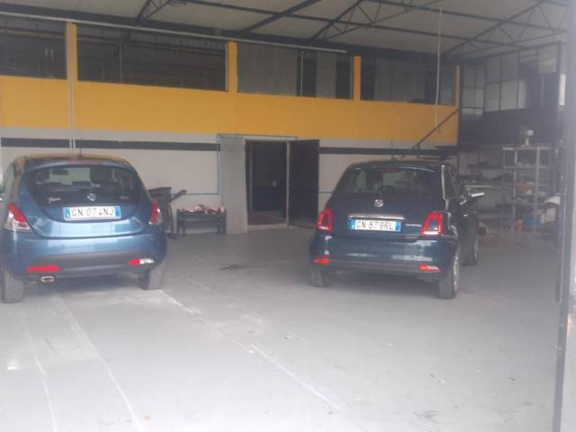 Locale Commerciale in vendita a Ospedaletto, Roma Capitale