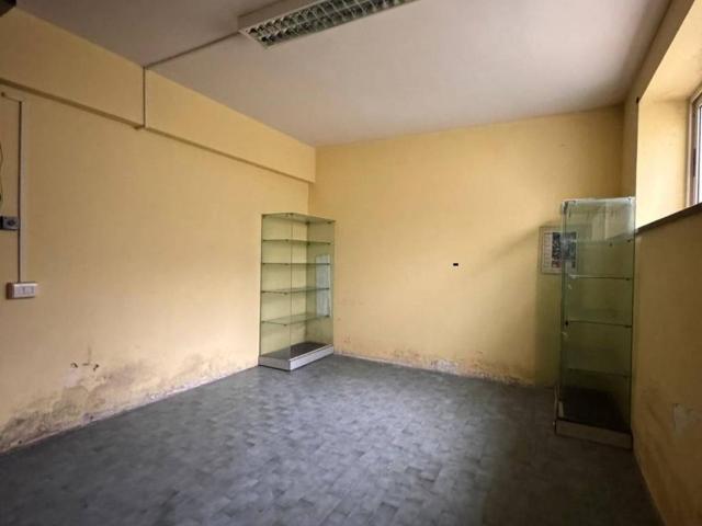 Locale Commerciale in vendita a Borgo Medievale, Roma Capitale