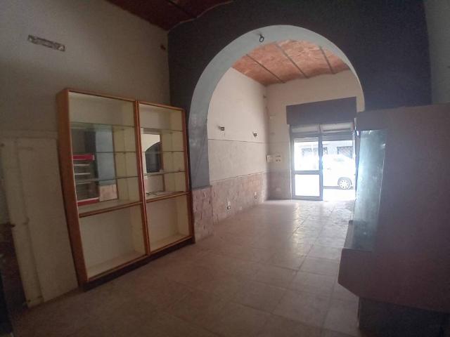 Locale Commerciale in vendita a Borgo Medievale, Roma Capitale